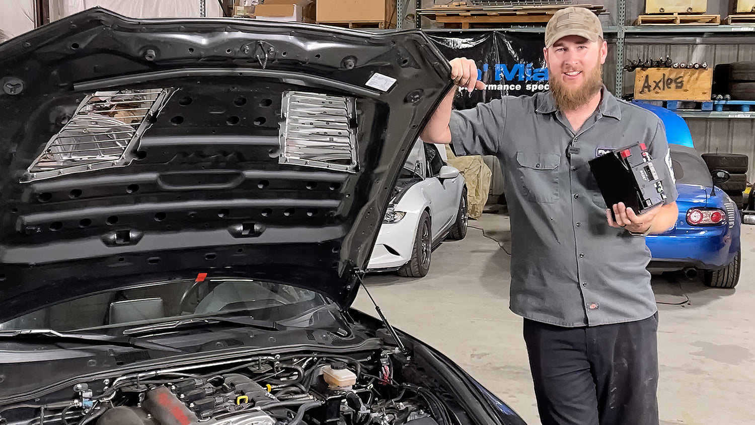 Mele Design ND Battery Mount installation! Flyin' Miata